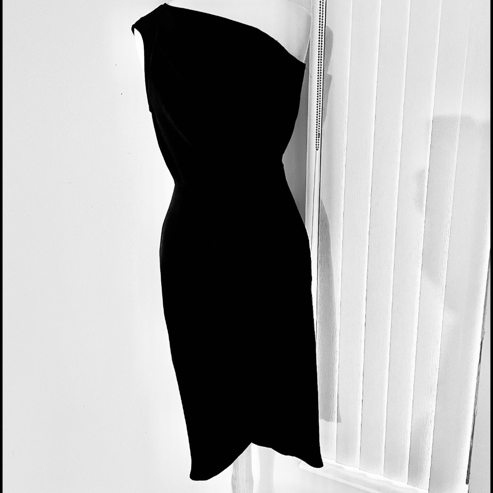 Classic Black one shoulder size small